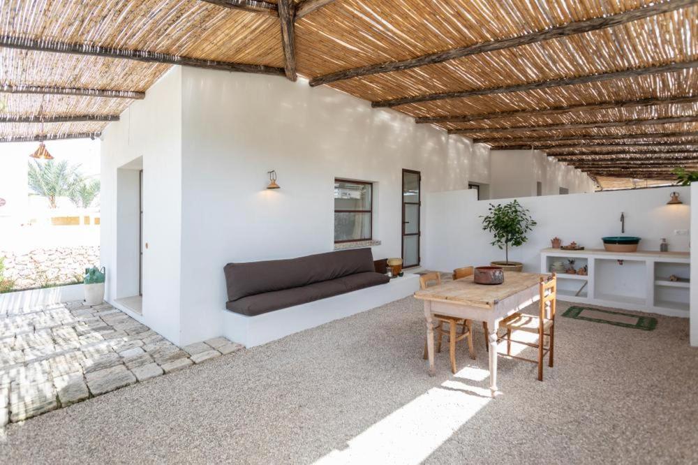 Trullo Santovia Bed & Breakfast Sant Isidoro  Exterior foto